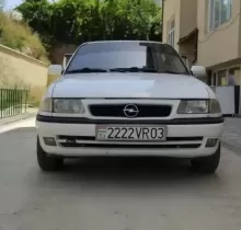 Opel Astra F, 1996 в Вахдат 