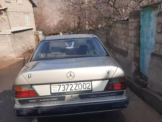 Mercedes-Benz E class, 1992 1, avtobaza.tj Mercedes-Benz E class, 1992 1, avtobaza.tj