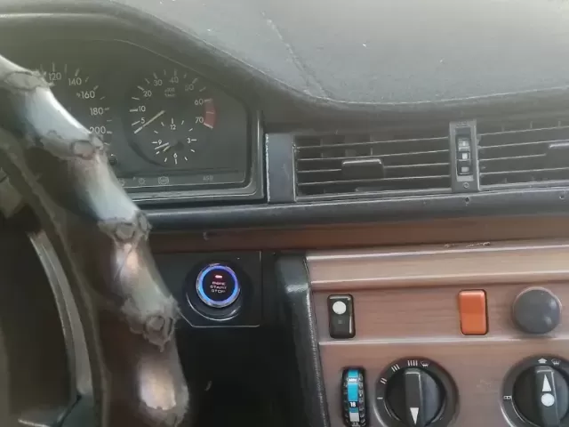 Mercedes-Benz W124, 1989 1, avtobaza.tj