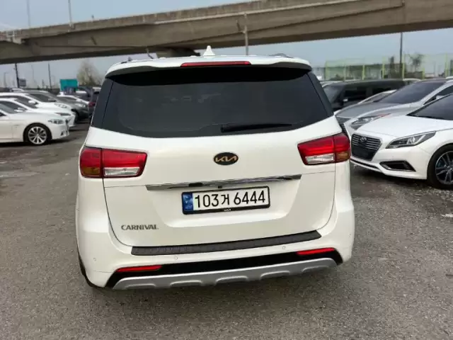 Kia Carnival, 2015 1, avtobaza.tj