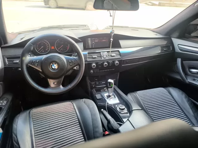 BMW 5 Series 520, 2010 1, avtobaza.tj