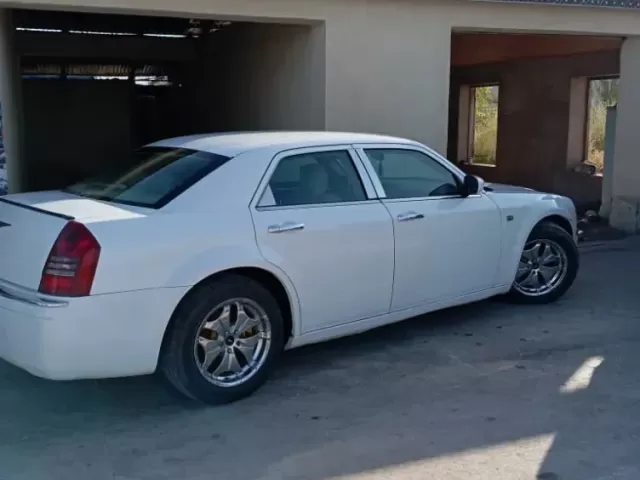 Chrysler 300C 1, avtobaza.tj