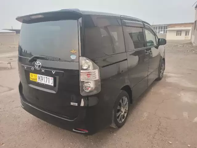 Toyota Voxy, 2008 1, avtobaza.tj Toyota Voxy, 2008 1, avtobaza.tj