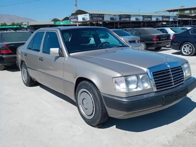 Mercedes-Benz W124 1, avtobaza.tj