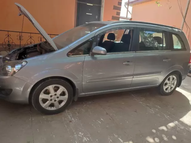 Opel Zafira 1, avtobaza.tj