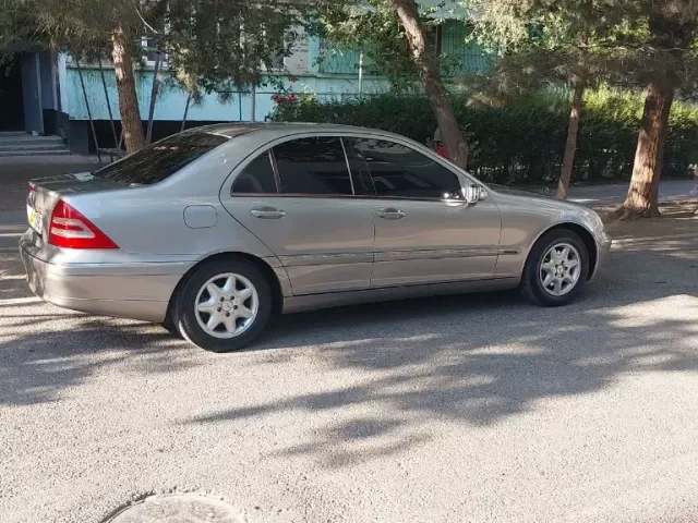 Mercedes-Benz C class, 2003 1, avtobaza.tj