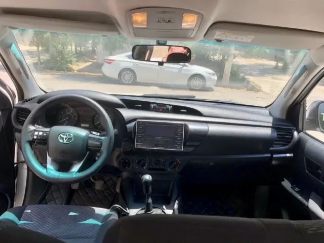 Toyota Hilux, 2016 1, avtobaza.tj
