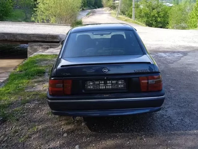 Opel Vectra A 1, avtobaza.tj