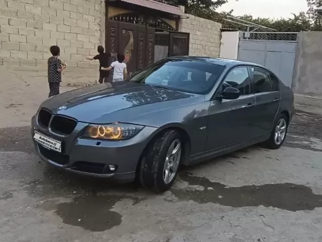 BMW 3 Series 320 1, avtobaza.tj