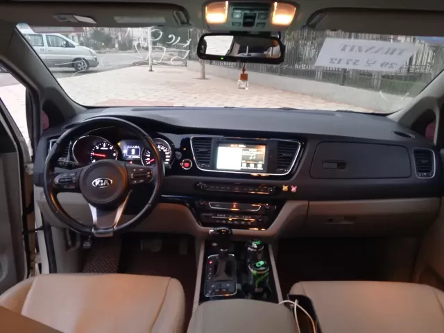 Kia Carnival, 2014 1, avtobaza.tj