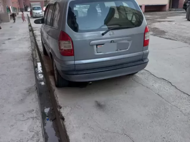 Opel Zafira, 2004 1, avtobaza.tj
