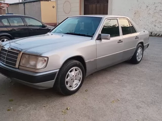 Mercedes-Benz W124 1, avtobaza.tj