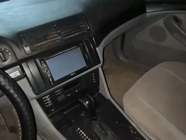 BMW M5 1, avtobaza.tj