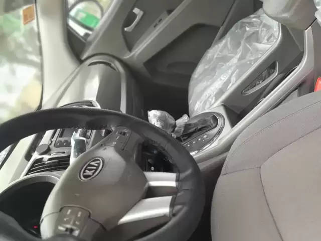 Kia Sportage, 2011 1, avtobaza.tj