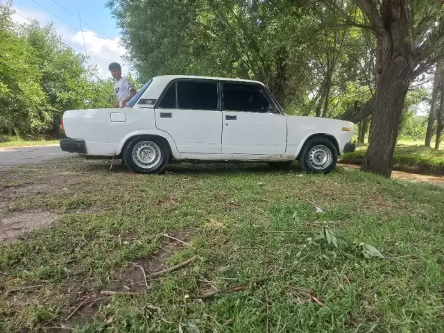 ВАЗ(Lada) 2107, 2002 1, avtobaza.tj