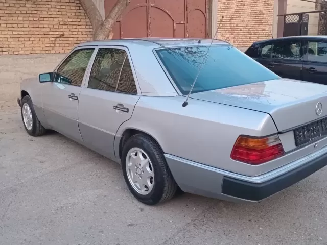 Mercedes-Benz W124 1, avtobaza.tj