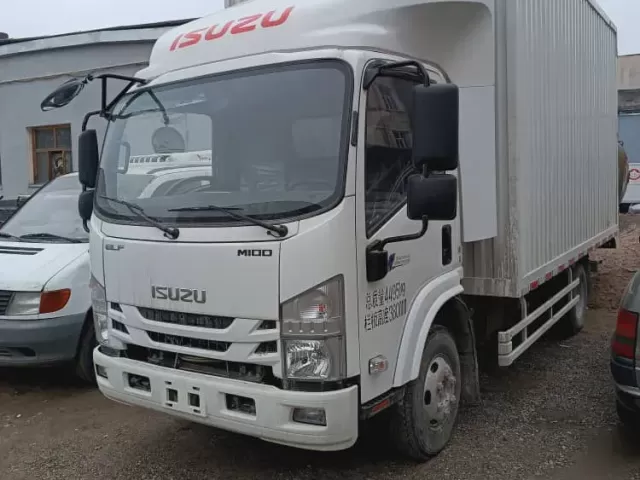 Фургон Isuzu 1, avtobaza.tj