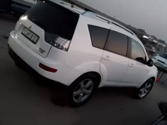 Mitsubishi Outlander, 2009 1, avtobaza.tj