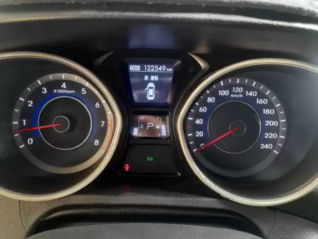 Hyundai Avante, 2011 1, avtobaza.tj