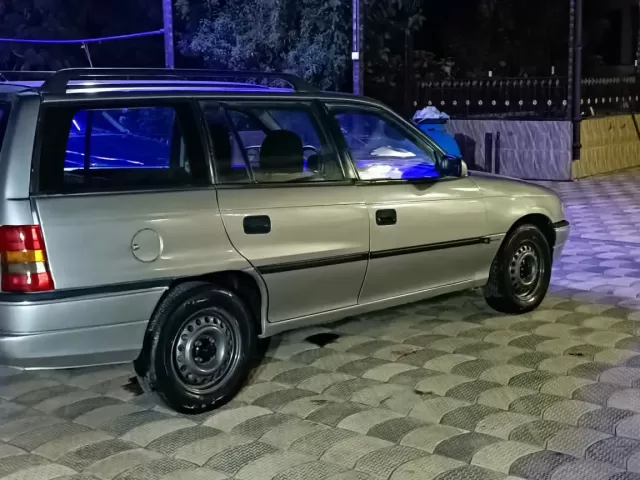 Opel Astra F 1, avtobaza.tj