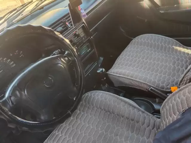 Opel Vectra A, 1993 1, avtobaza.tj Opel Vectra A, 1993 1, avtobaza.tj