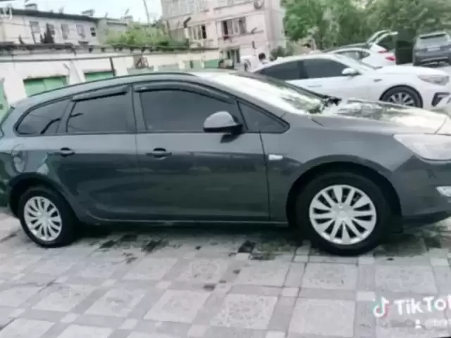 Opel Astra J, 2012 1, avtobaza.tj
