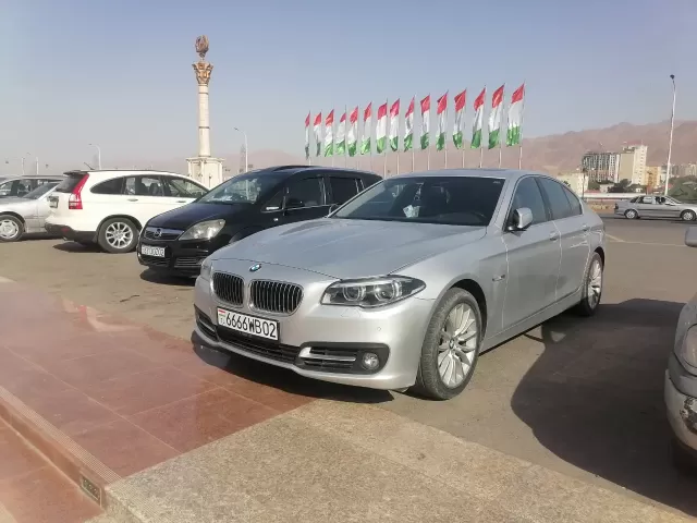 BMW 5 Series 520, 2013 1, avtobaza.tj
