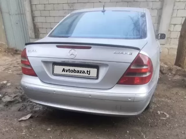 Mercedes-Benz E class, 2004 1, avtobaza.tj