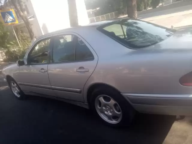 Mercedes-Benz E class, 1997 1, avtobaza.tj
