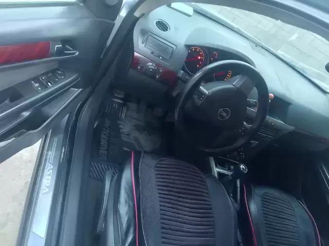Opel Astra H, 2005 1, avtobaza.tj
