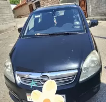 Opel Zafira B, 2009 в Ашт 