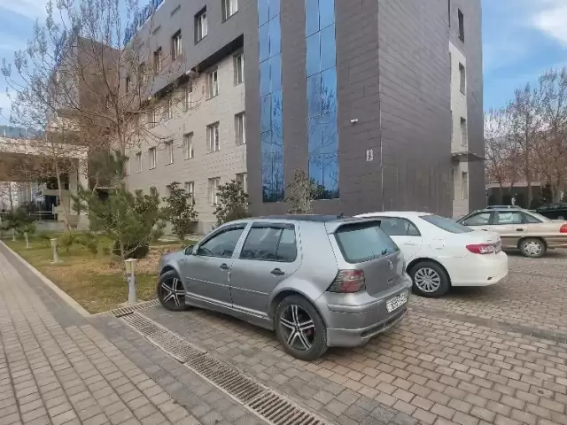 Volkswagen Golf, 2000 1, avtobaza.tj