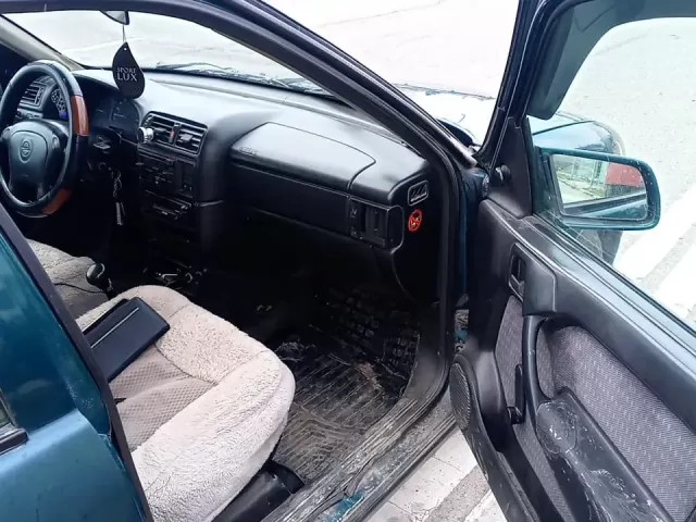 Opel Vectra A, 1995 1, avtobaza.tj