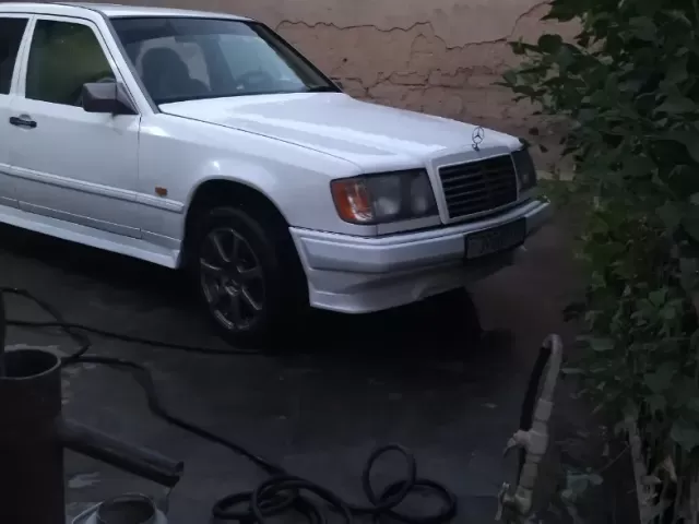 Mercedes-Benz W124, 1987 1, avtobaza.tj