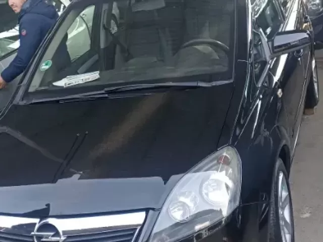 Opel Zafira 1, avtobaza.tj