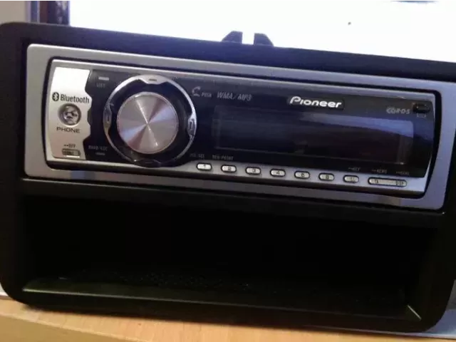 Автомагнитола Pioneer c Bluetooth 1, avtobaza.tj