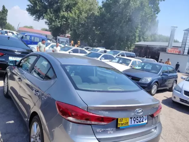 Hyundai Elantra, 2017 1, avtobaza.tj