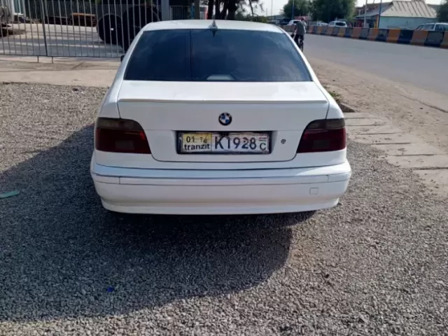 BMW M5 1, avtobaza.tj