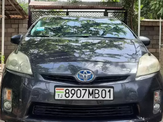 Toyota Prius, 2011 1, avtobaza.tj