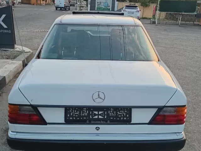 Mercedes-Benz W124 1, avtobaza.tj