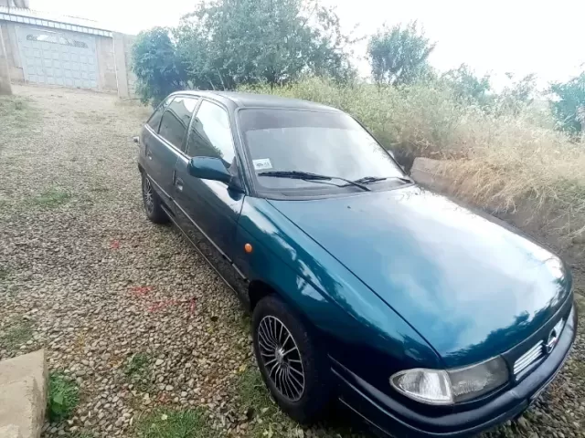 Opel Astra F 1, avtobaza.tj