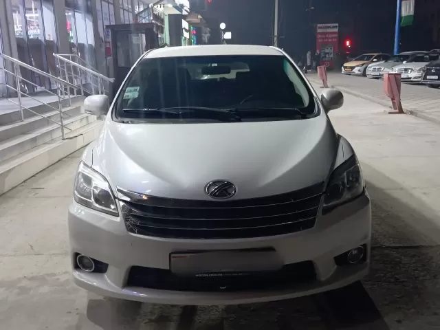 Toyota Mark X ZiO, 2009 1, avtobaza.tj