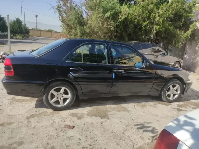 Mercedes-Maybach Pullman 1, avtobaza.tj