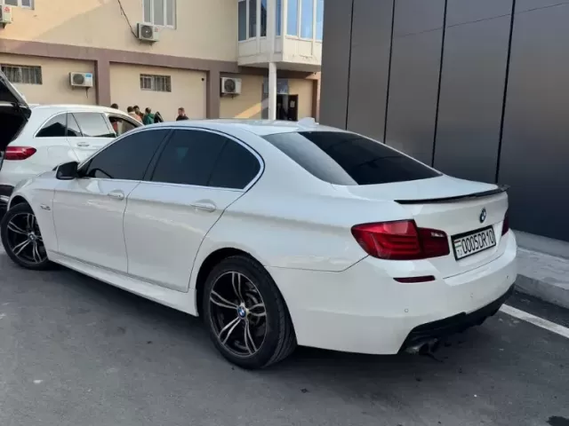 BMW 5 Series 530, 2011 1, avtobaza.tj