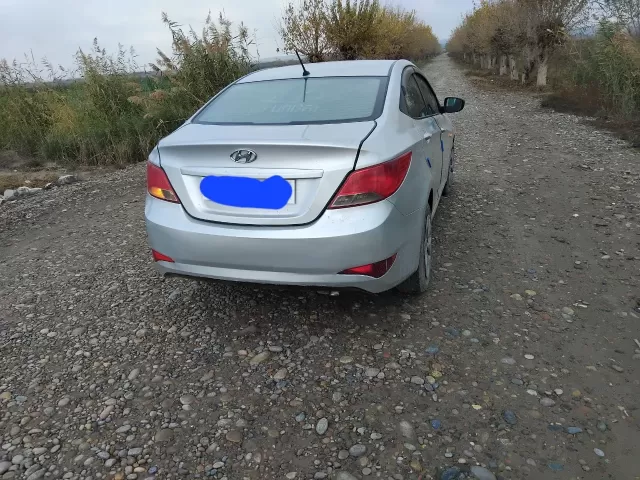 Hyundai Solaris 1, avtobaza.tj