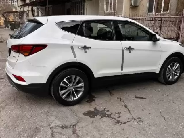 Hyundai Santa Fe, 2016 1, avtobaza.tj