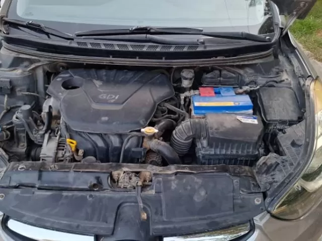 Hyundai Avante, 2011 1, avtobaza.tj