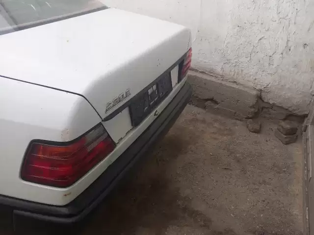 Mercedes-Benz W124, 1988 1, avtobaza.tj Mercedes-Benz W124, 1988 1, avtobaza.tj