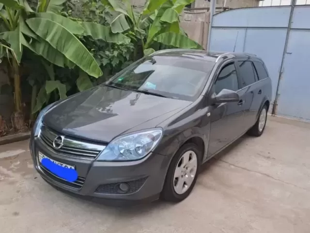 Opel Astra H, 2010 1, avtobaza.tj