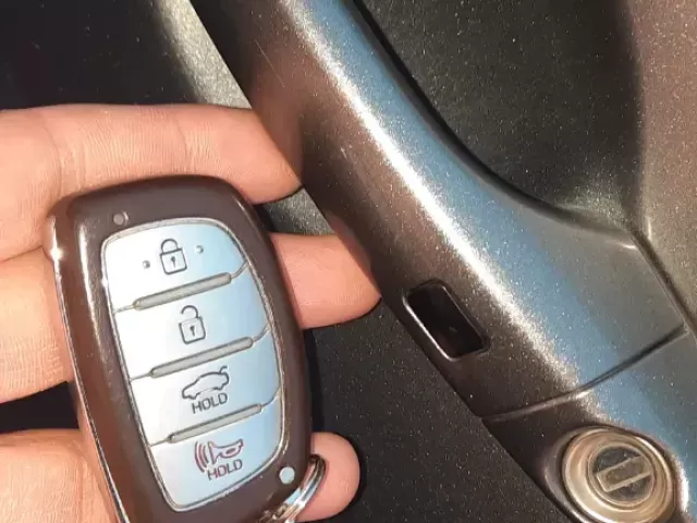 Hyundai Avante, 2016 1, avtobaza.tj